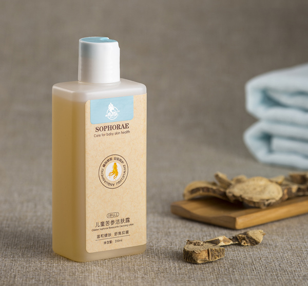 小貝樂(lè)兒童苦參潔膚露(3歲以上).jpg 小貝樂(lè)兒童苦參潔膚露(3歲以上).jpg