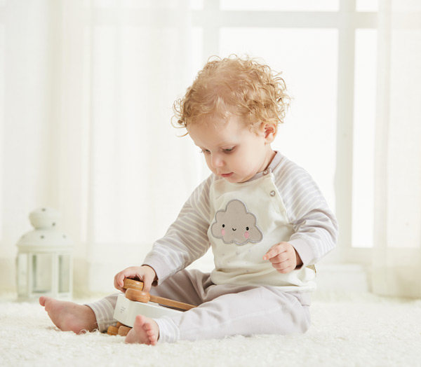 素芽嬰幼服飾.jpg 素芽嬰幼服飾.jpg