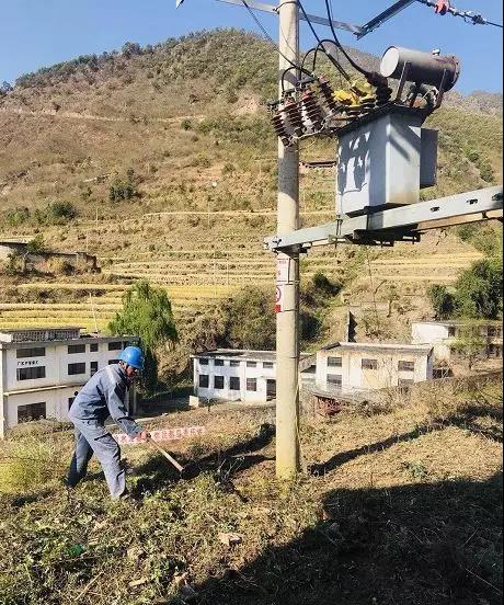 聽說最近輸電線路和鐵塔“火”啦！