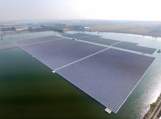 建在海上風(fēng)機(jī)之間的空閑海域 世界上第一個(gè)海上風(fēng)光電站指日可待！