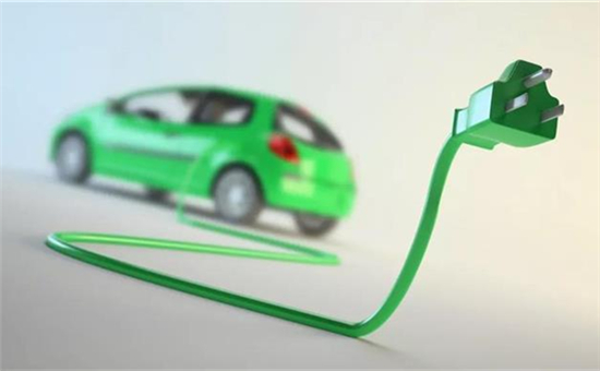 電動車市半年考：“占號車”成為棄子，插混風(fēng)頭正勁